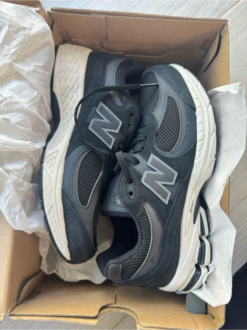 New Balance 2002r Sneakers in Black and White